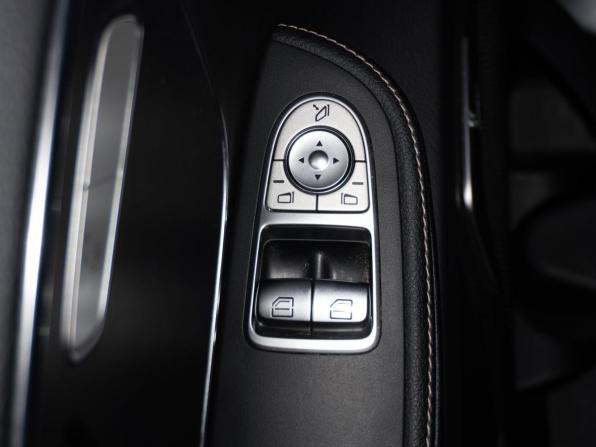 Mercedes-Benz EQV I с пробегом 2021 года, цена 6 800 000 рублей, 28396 км, минивэн, Автокод Объявления