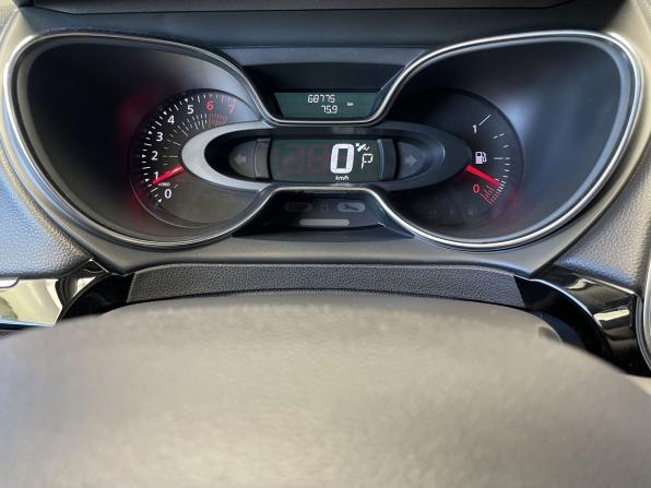 Renault Kaptur I Рестайлинг с пробегом 2021 года, цена 1 647 000 рублей, 68775 км, внедорожник, Автокод Объявления
