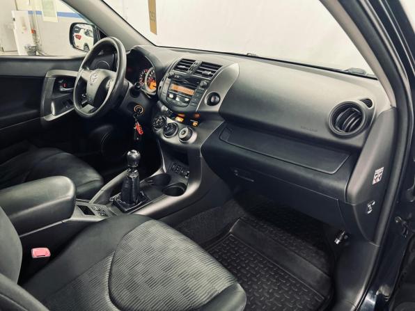Toyota RAV4 III (XA30) Рестайлинг с пробегом 2012 года, цена 1 200 000 рублей, 197000 км, внедорожник, Автокод Объявления