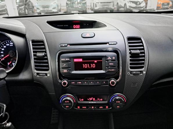 Kia Cerato III Рестайлинг (Classic) с пробегом 2017 года, цена 1 380 000 рублей, 143500 км, седан, Автокод Объявления