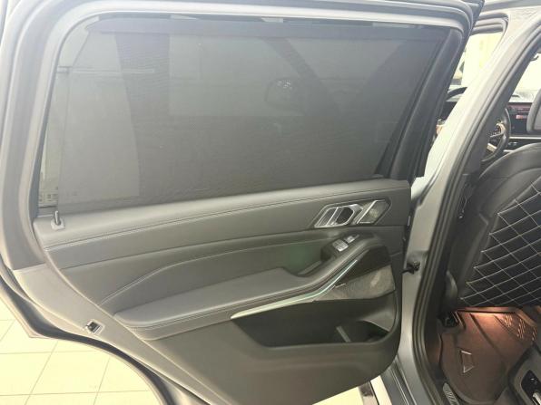 BMW X7 I (G07) Рестайлинг с пробегом 2022 года, цена 15 695 000 рублей, 40857 км, внедорожник, Автокод Объявления