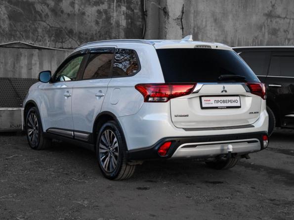 Mitsubishi Outlander III Рестайлинг 3 с пробегом 2019 года, цена 2 297 000 рублей, 84920 км, внедорожник, Автокод Объявления