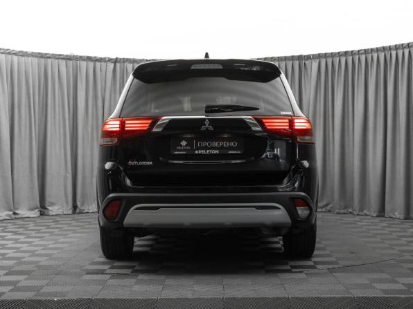 Mitsubishi Outlander III Рестайлинг 3 с пробегом 2021 года, цена 2 590 000 рублей, 87372 км, внедорожник, Автокод Объявления