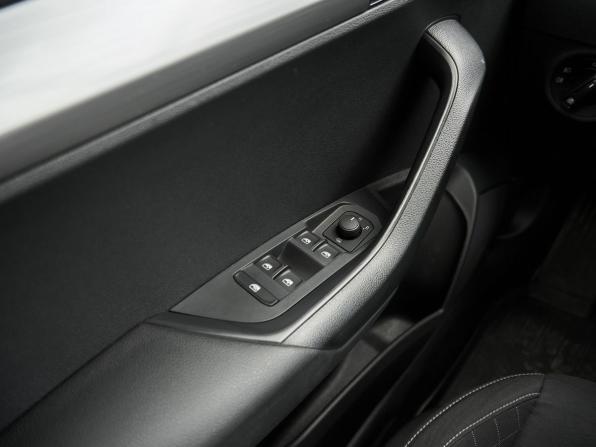 Skoda Karoq I с пробегом 2021 года, цена 2 685 000 рублей, 75170 км, внедорожник, Автокод Объявления