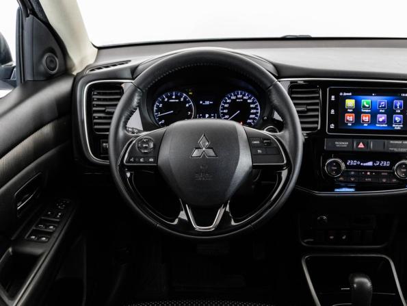 Mitsubishi Outlander III Рестайлинг 2 с пробегом 2018 года, цена 1 499 000 рублей, 151456 км, внедорожник, Автокод Объявления
