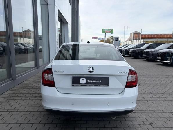Skoda Rapid I Рестайлинг с пробегом 2018 года, цена 1 010 000 рублей, 106219 км, лифтбек, Автокод Объявления