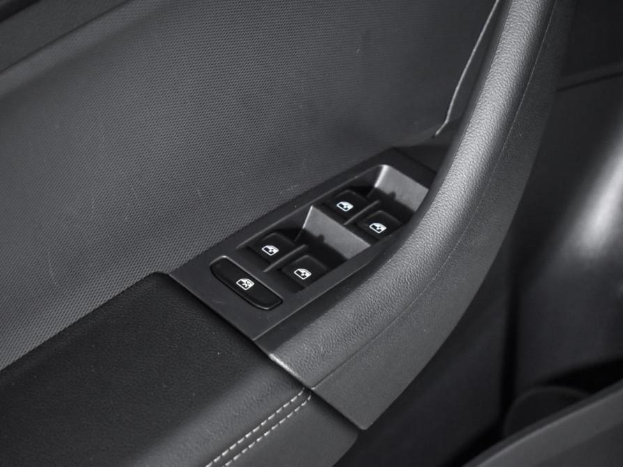 Volkswagen Polo VI Санкт-Петербург  - изображение 11