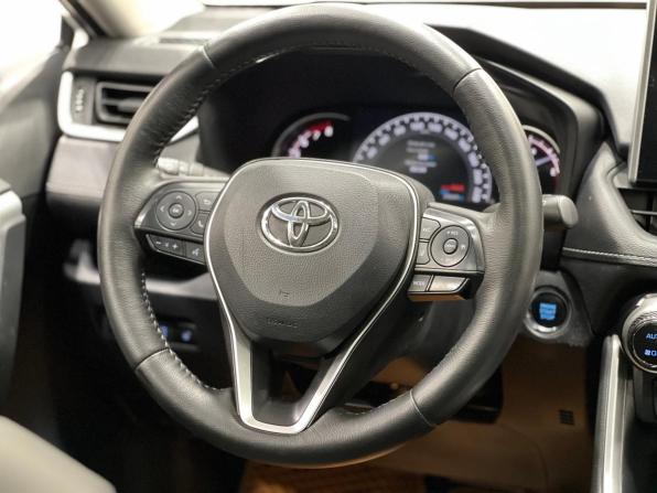 Toyota RAV4 V (XA50) с пробегом 2021 года, цена 2 840 000 рублей, 39840 км, внедорожник, Автокод Объявления