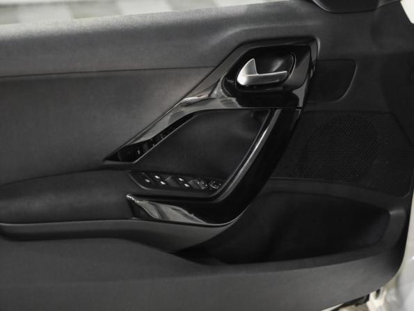 Peugeot 208 I с пробегом 2013 года, цена 749 000 рублей, 88080 км, хэтчбек, Автокод Объявления