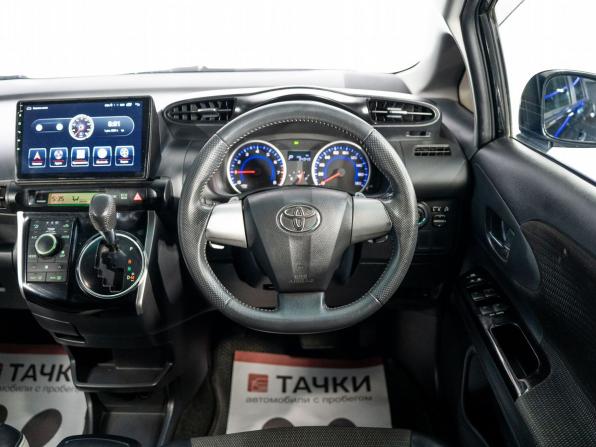 Toyota Wish II Рестайлинг с пробегом 2016 года, цена 1 600 000 рублей, 94949 км, минивэн, Автокод Объявления