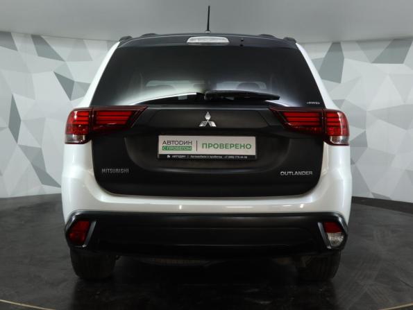 Mitsubishi Outlander III Рестайлинг 2 с пробегом 2016 года, цена 1 849 000 рублей, 60451 км, внедорожник, Автокод Объявления