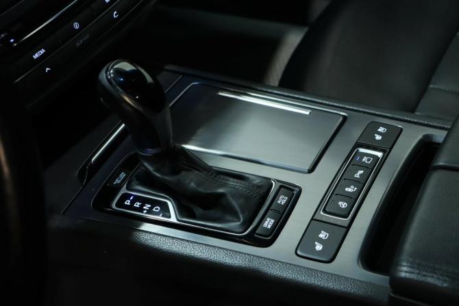 Hyundai Genesis II с пробегом 2015 года, цена 1 620 000 рублей, 265746 км, седан, Автокод Объявления