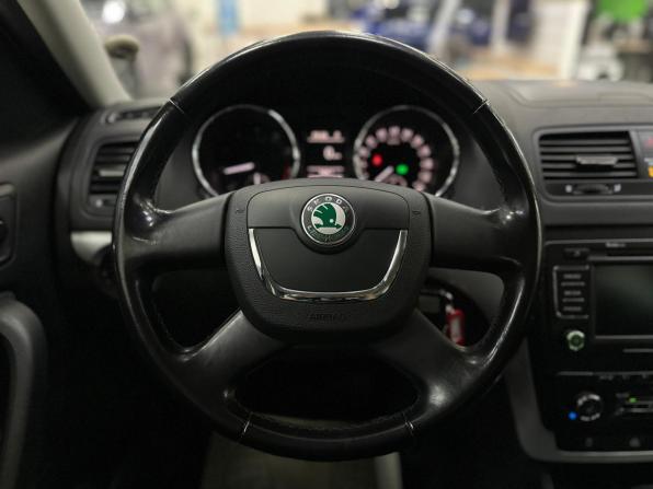 Skoda Yeti I с пробегом 2012 года, цена 1 570 000 рублей, 53425 км, внедорожник, Автокод Объявления