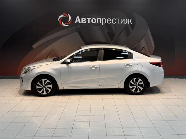 Kia Rio IV с пробегом 2018 года, цена 1 070 000 рублей, 190000 км, седан, Автокод Объявления