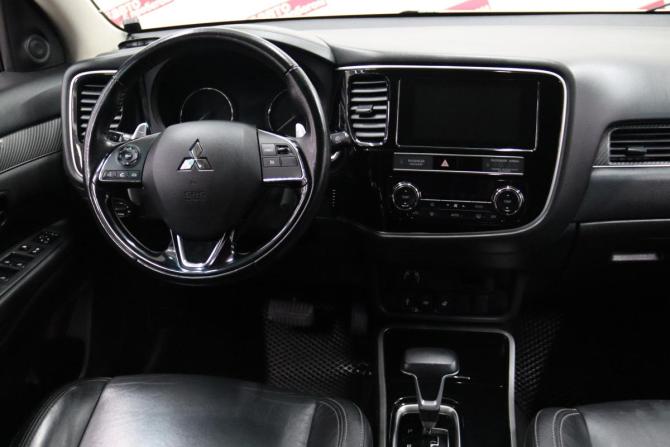Mitsubishi Outlander III Рестайлинг 3 с пробегом 2019 года, цена 2 595 950 рублей, 127146 км, внедорожник, Автокод Объявления