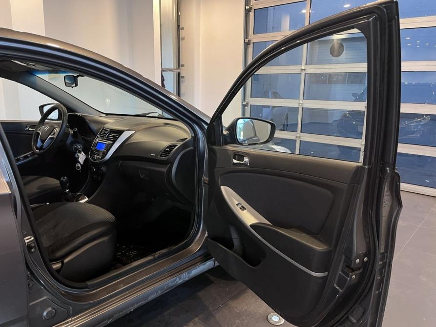 Hyundai Solaris I Чебоксары  - изображение 22
