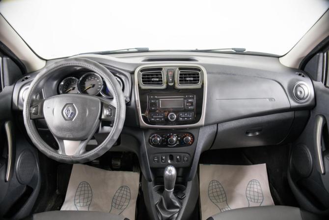 Renault Logan II с пробегом 2016 года, цена 819 000 рублей, 100730 км, седан, Автокод Объявления