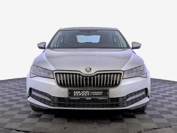 Skoda Superb III Рестайлинг с пробегом 2021 года, цена 2 500 000 рублей, 133030 км, лифтбек, Автокод Объявления
