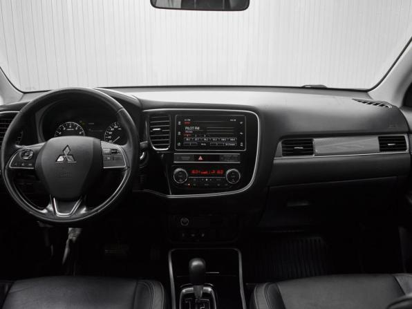 Mitsubishi Outlander III Рестайлинг 3 с пробегом 2019 года, цена 2 165 000 рублей, 77023 км, внедорожник, Автокод Объявления