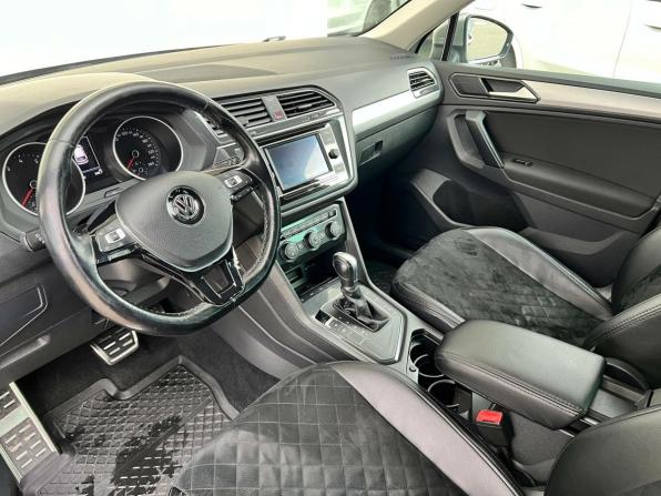 Volkswagen Tiguan II с пробегом 2017 года, цена 1 990 000 рублей, 107449 км, внедорожник, Автокод Объявления