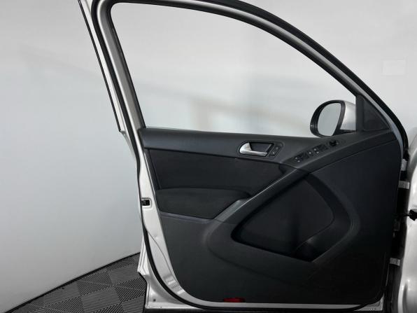 Volkswagen Tiguan I Рестайлинг с пробегом 2011 года, цена 1 265 000 рублей, 170000 км, внедорожник, Автокод Объявления