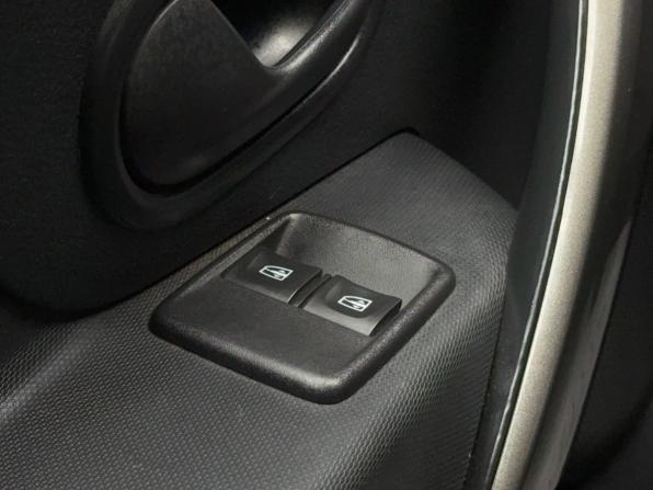 Renault Sandero II Рестайлинг с пробегом 2019 года, цена 1 299 000 рублей, 43000 км, хэтчбек, Автокод Объявления