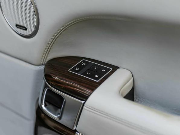 Land Rover Range Rover IV с пробегом 2014 года, цена 2 850 000 рублей, 194528 км, внедорожник, Автокод Объявления