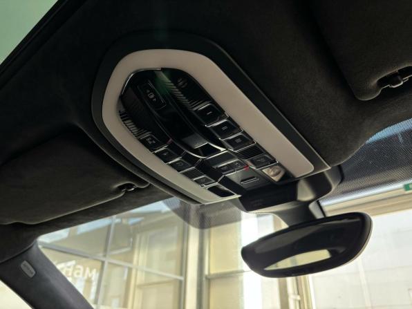 Porsche Macan I с пробегом 2015 года, цена 3 349 000 рублей, 107590 км, внедорожник, Автокод Объявления