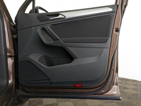 Volkswagen Tiguan II с пробегом 2018 года, цена 2 350 000 рублей, 37000 км, внедорожник, Автокод Объявления