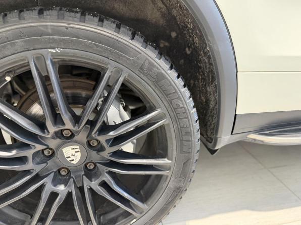 Porsche Cayenne II (958) с пробегом 2011 года, цена 2 360 000 рублей, 189000 км, внедорожник, Автокод Объявления