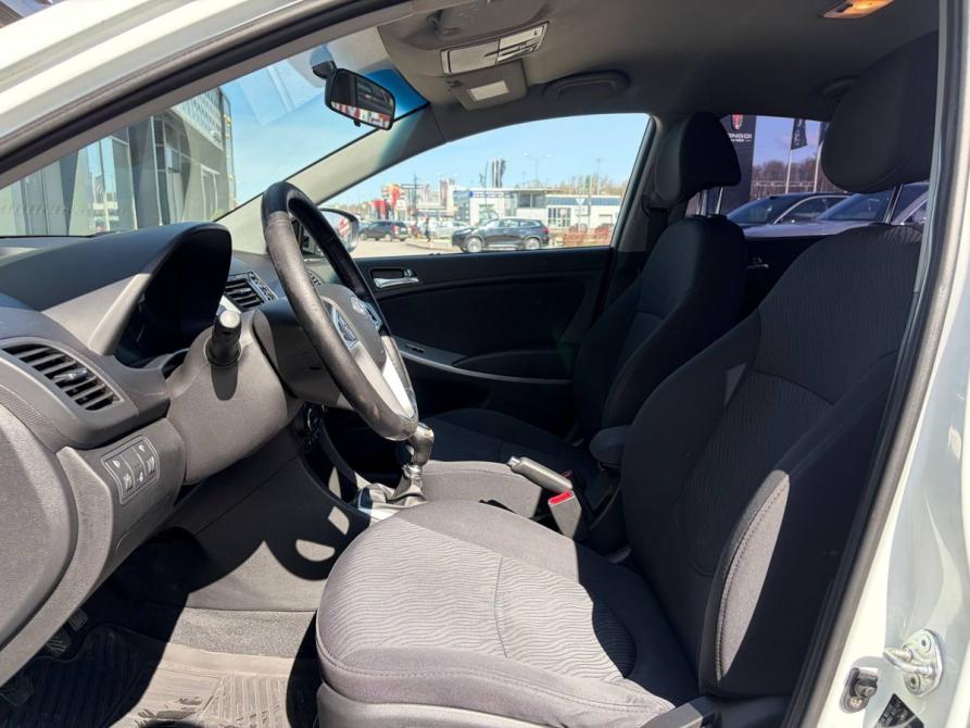Hyundai Solaris I Санкт-Петербург  - изображение 7