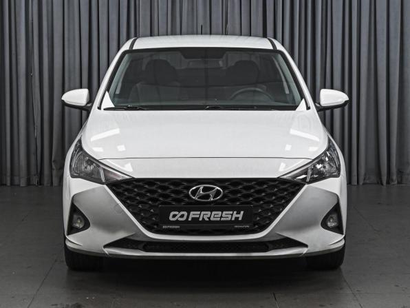 Hyundai Solaris II Рестайлинг с пробегом 2021 года, цена 1 438 000 рублей, 169842 км, седан, Автокод Объявления