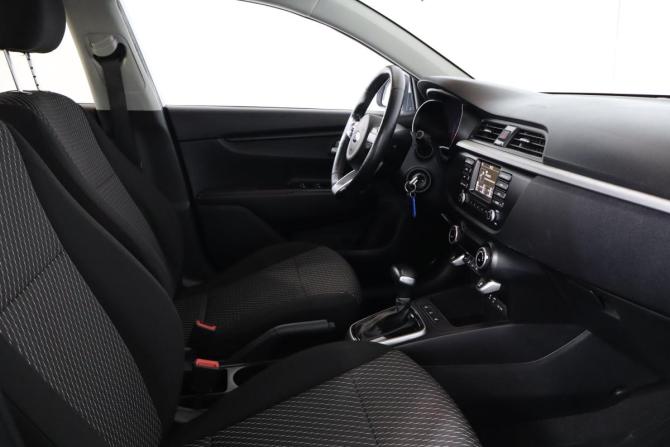 Kia Rio IV с пробегом 2018 года, цена 1 249 000 рублей, 123000 км, седан, Автокод Объявления