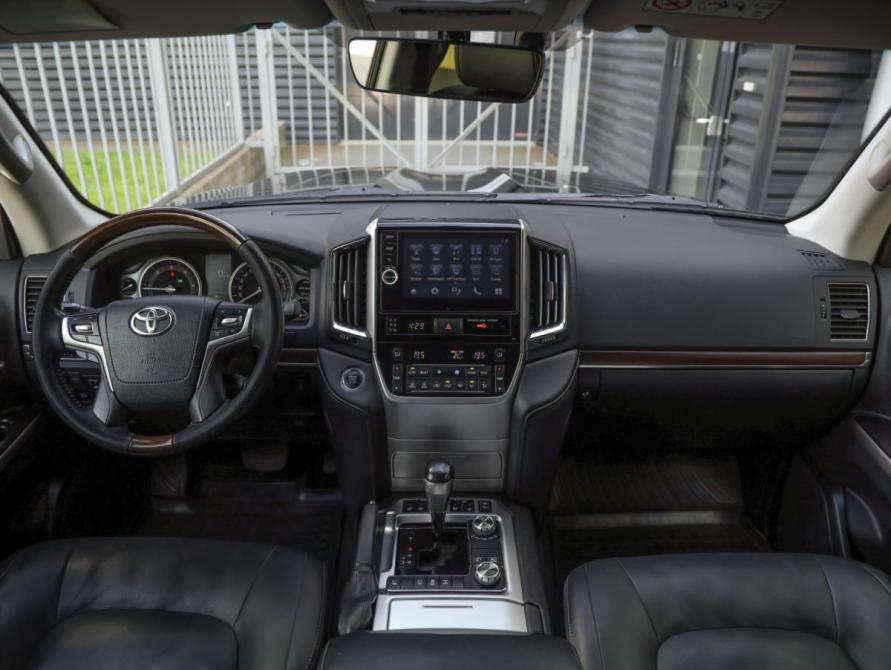 Toyota Land Cruiser 200 Series Рестайлинг 2 Санкт-Петербург  - изображение 12