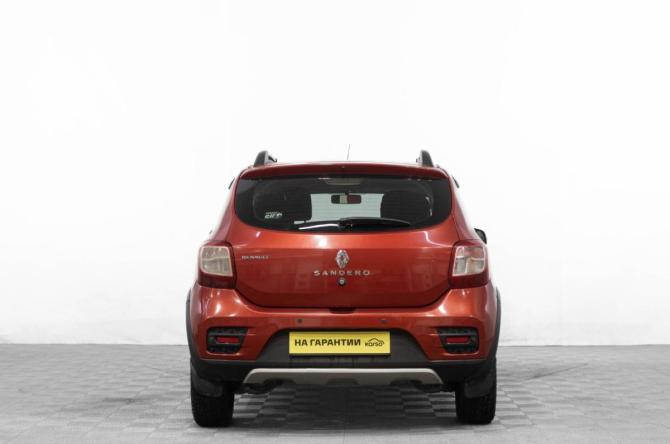 Renault Sandero II с пробегом 2017 года, цена 799 000 рублей, 185000 км, хэтчбек, Автокод Объявления