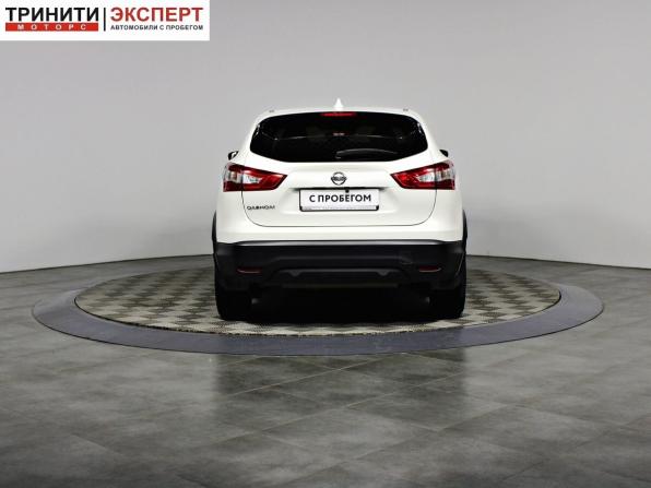 Nissan Qashqai II с пробегом 2018 года, цена 1 697 000 рублей, 98941 км, внедорожник, Автокод Объявления