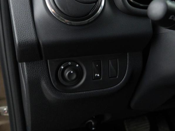 Renault Sandero II Рестайлинг с пробегом 2018 года, цена 1 199 444 рубля, 71534 км, хэтчбек, Автокод Объявления