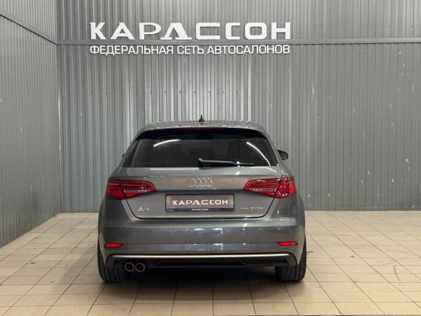 Audi A3 III (8V) Рестайлинг с пробегом 2019 года, цена 2 079 000 рублей, 172589 км, хэтчбек, Автокод Объявления