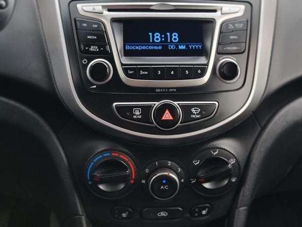 Hyundai Solaris I Рестайлинг с пробегом 2015 года, цена 830 000 рублей, 217570 км, седан, Автокод Объявления