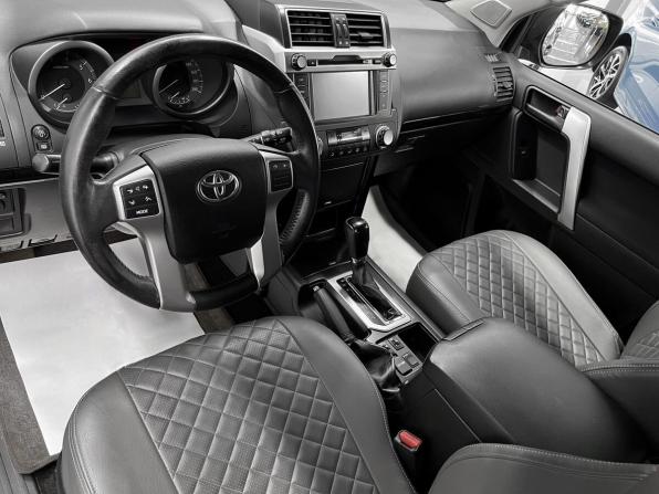 Toyota Land Cruiser Prado 150 Series Рестайлинг 1 с пробегом 2015 года, цена 3 295 000 рублей, 273103 км, внедорожник, Автокод Объявления