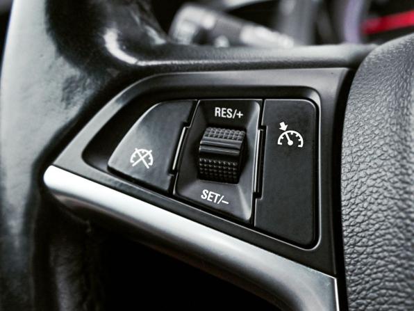 Opel Astra J с пробегом 2012 года, цена 614 000 рублей, 292039 км, универсал, Автокод Объявления