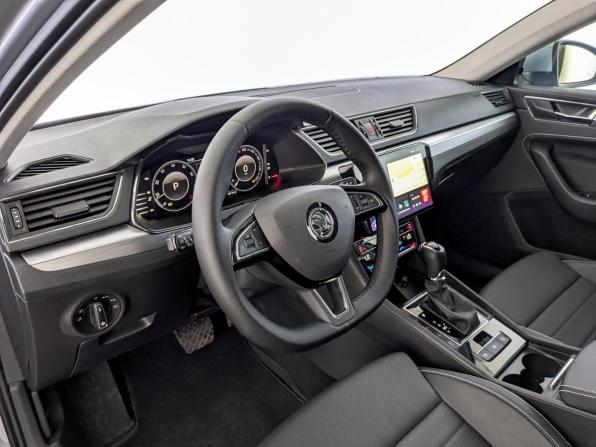 Skoda Superb III Рестайлинг с пробегом 2025 года, цена 3 165 000 рублей, 18112 км, лифтбек, Автокод Объявления