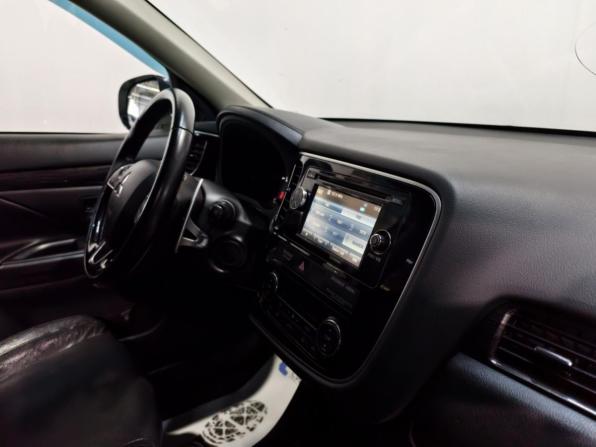 Mitsubishi Outlander III Рестайлинг 2 с пробегом 2015 года, цена 1 729 000 рублей, 204120 км, внедорожник, Автокод Объявления