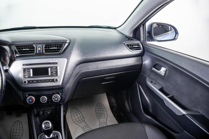 Kia Rio III Рестайлинг с пробегом 2016 года, цена 999 000 рублей, 118252 км, седан, Автокод Объявления