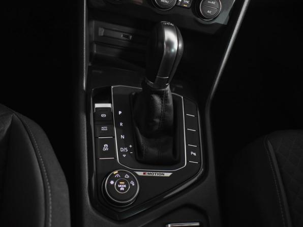 Volkswagen Tiguan II с пробегом 2017 года, цена 2 957 000 рублей, 25196 км, внедорожник, Автокод Объявления