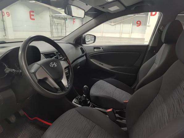 Hyundai Solaris I Рестайлинг с пробегом 2015 года, цена 890 000 рублей, 136606 км, седан, Автокод Объявления