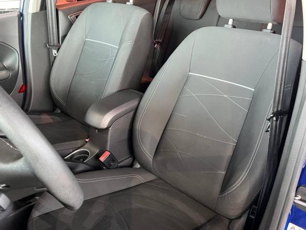 Ford Fiesta Mk6 Рестайлинг с пробегом 2015 года, цена 990 000 рублей, 66500 км, хэтчбек, Автокод Объявления