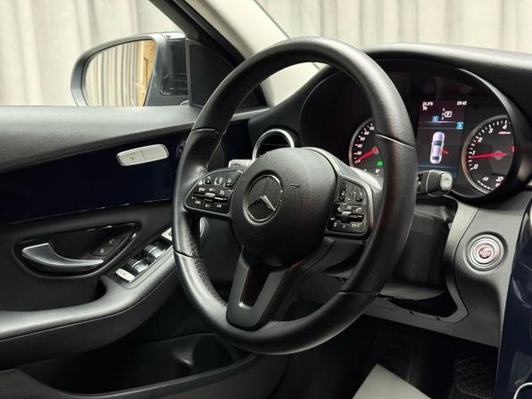 Mercedes-Benz C-Класс IV (W205) Рестайлинг с пробегом 2019 года, цена 3 599 000 рублей, 57000 км, седан, Автокод Объявления