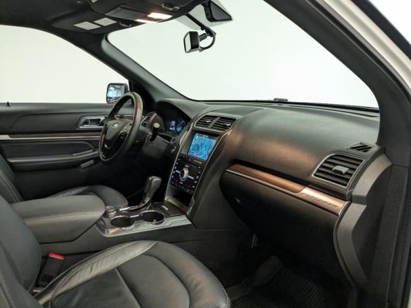 Ford Explorer V Рестайлинг 2 с пробегом 2019 года, цена 4 200 000 рублей, 32576 км, внедорожник, Автокод Объявления