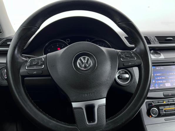 Volkswagen Passat B7 с пробегом 2011 года, цена 895 000 рублей, 200053 км, седан, Автокод Объявления